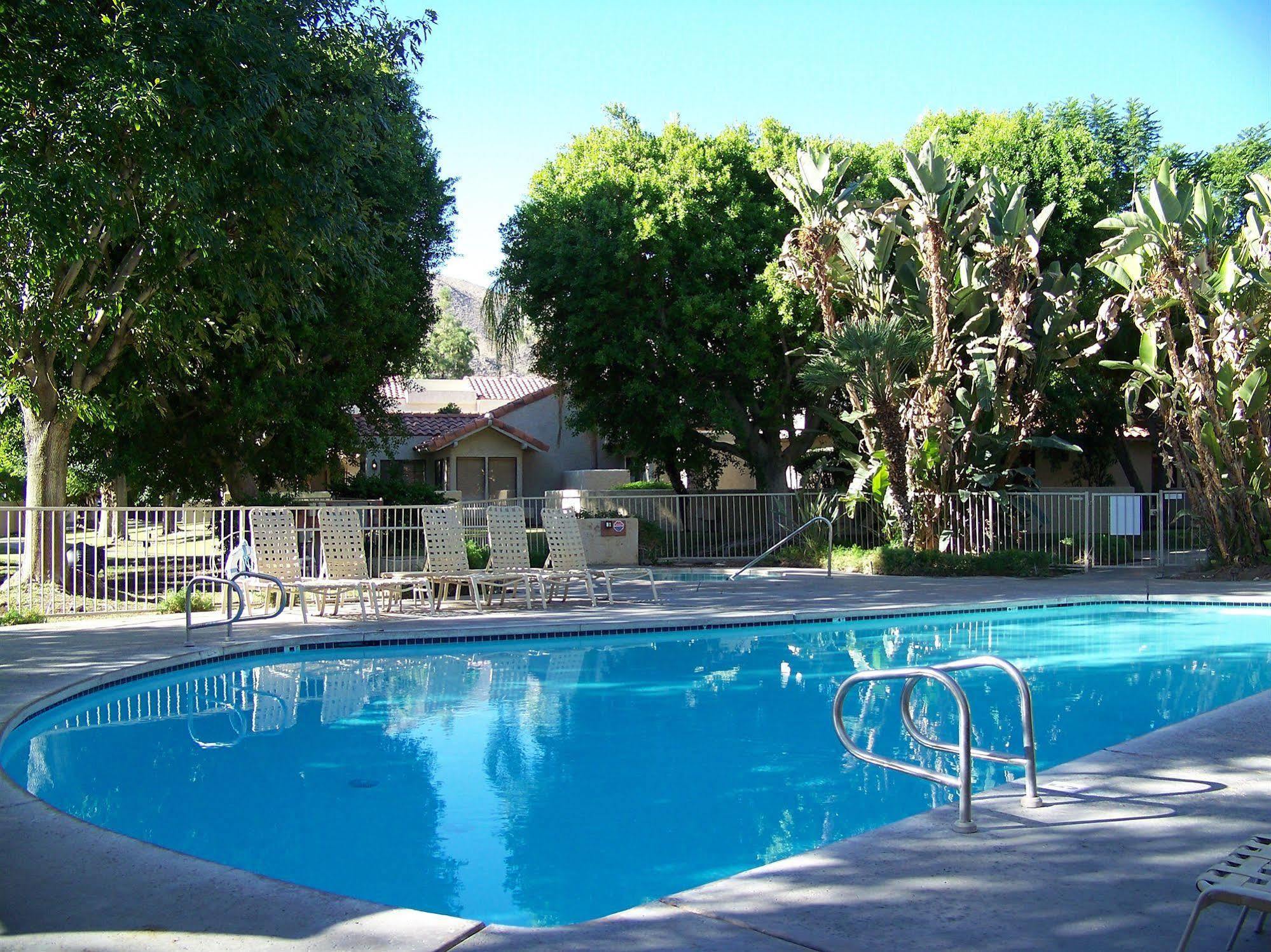 The Oasis 4* Palm Springs